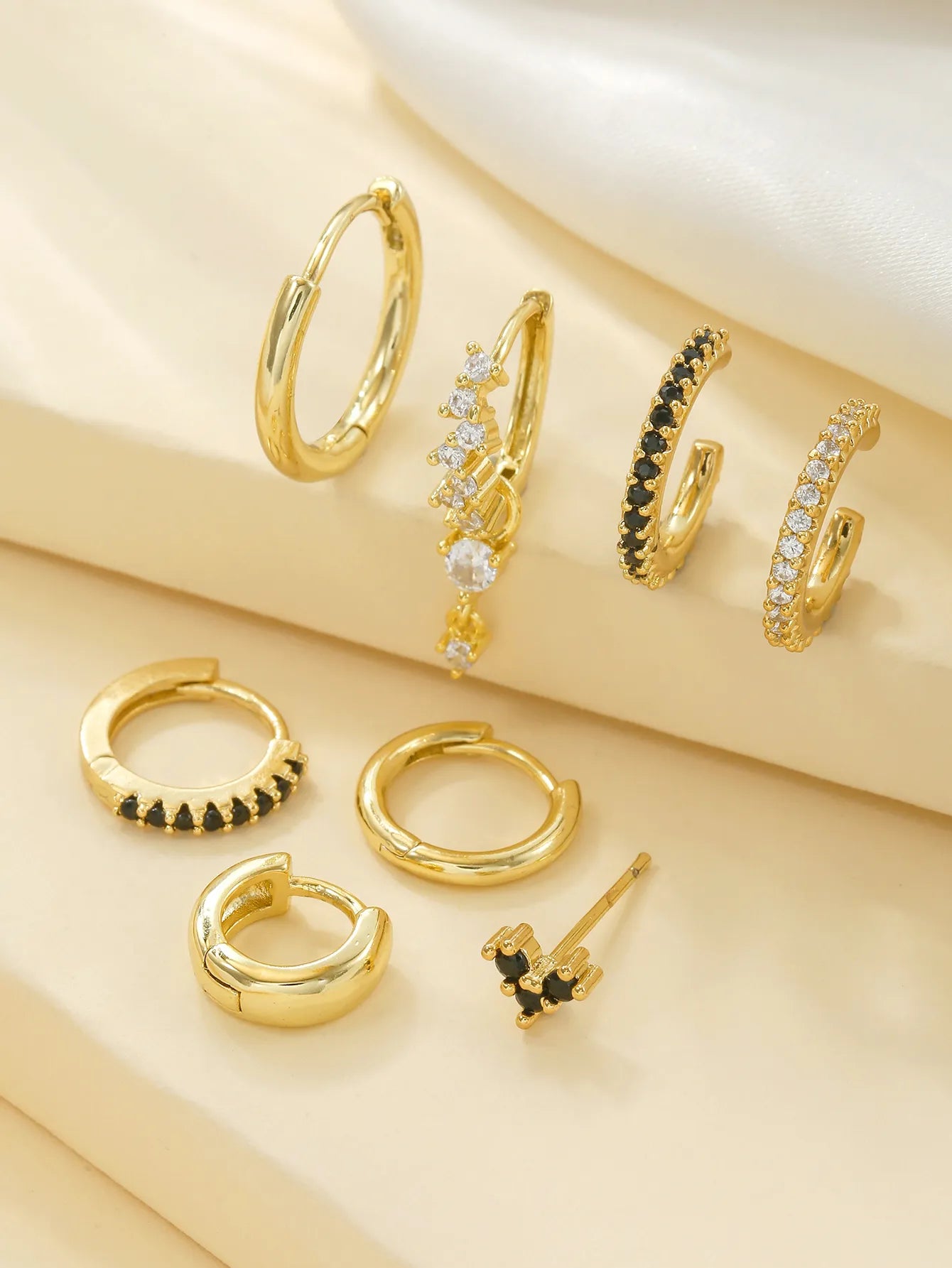 B&W Piercing Set (Not in Pair)