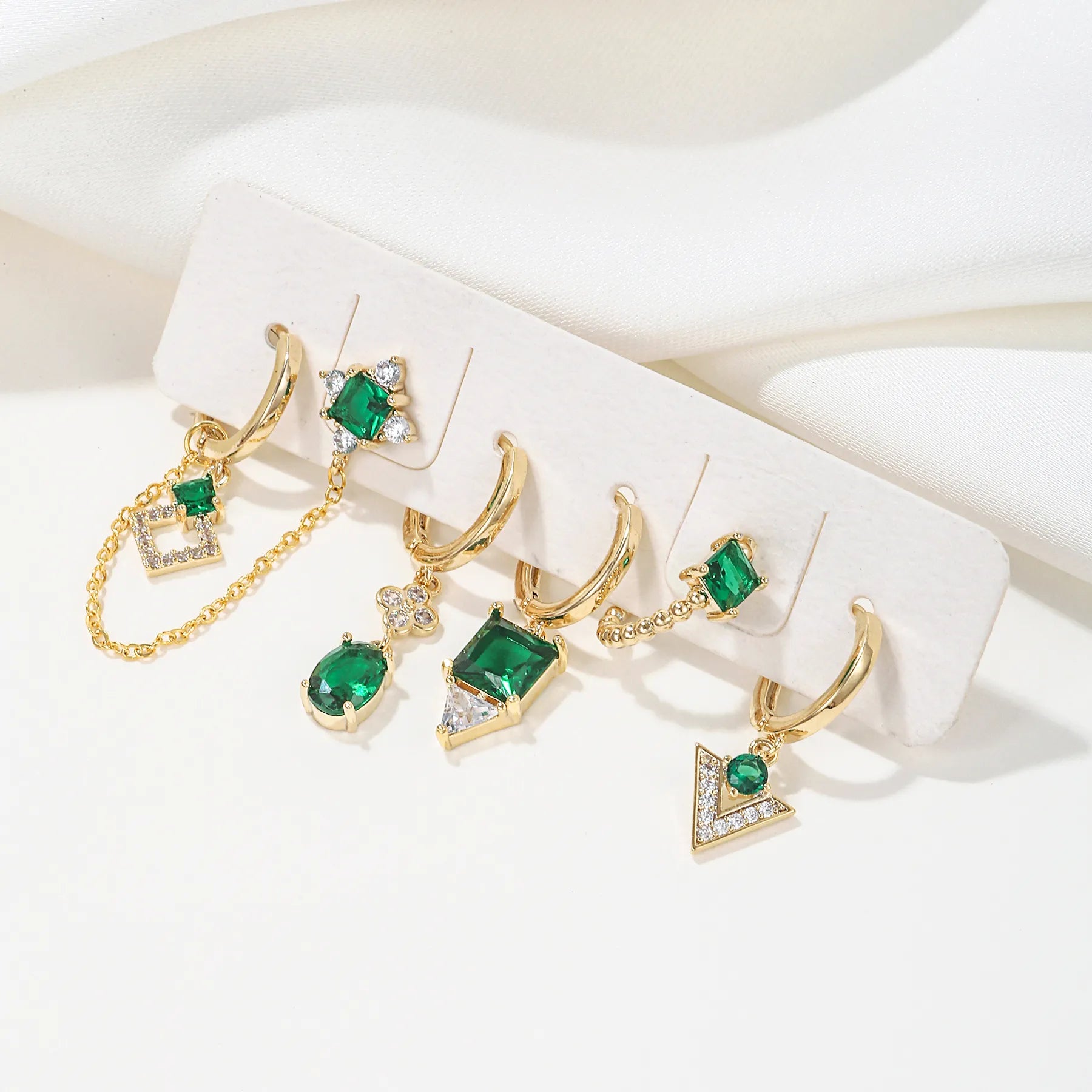 Emerald Glow Piercing Set (Not in Pair)
